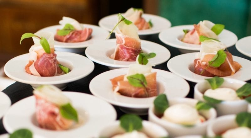 How to Choose a Caterer for an Event
